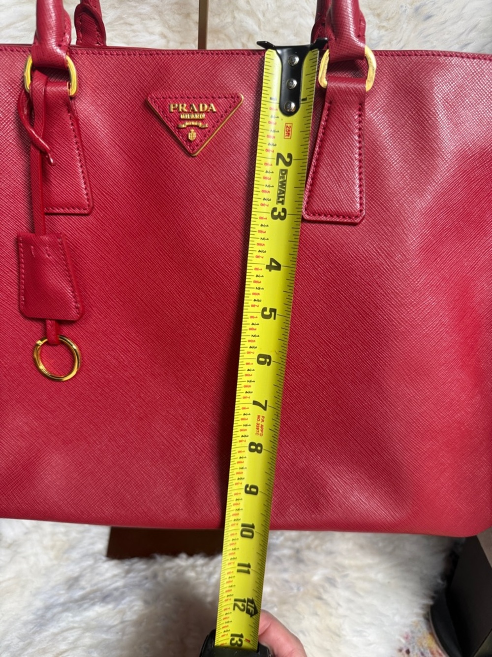 Prada Red Saffiano Tote with Gold Hardware Amazing condition! Authentic - Picture 3 of 8